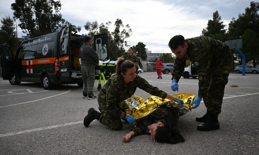 Μαθήματα πρώτων βοηθειών από τον Ελληνικό Ερυθρό Σταυρό σε 747 στελέχη του Στρατού Ξηράς